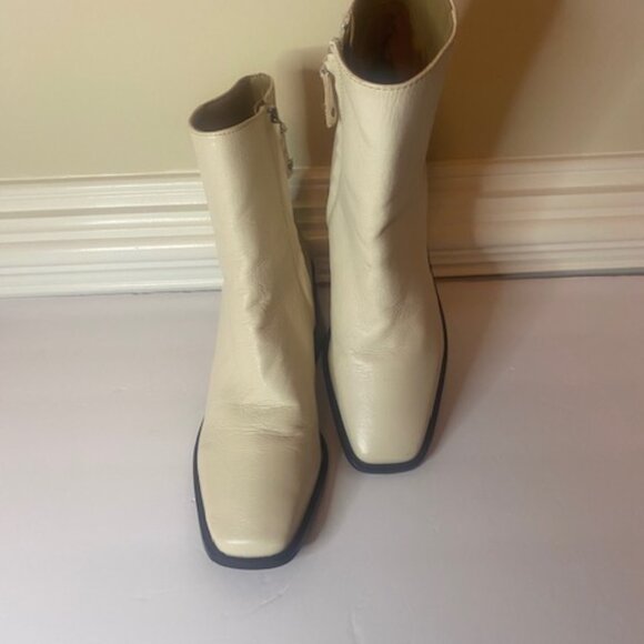 Sam Edelman Womens Winnie Leather Boot, in Ivory, Size 8.5 M - Picture 2 of 7